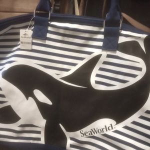 SeaWorld Duffle stripe bag
